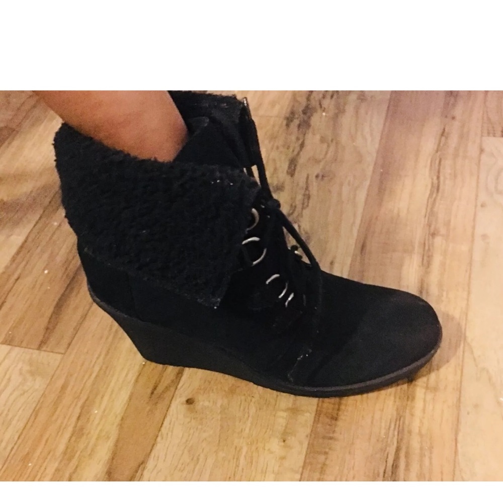 Ladies black boots